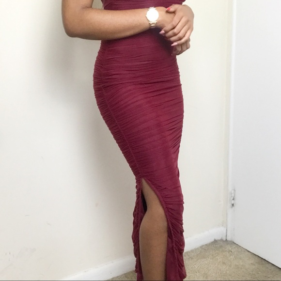 Burgundy FashionNova dress - Picture 2 of 5
